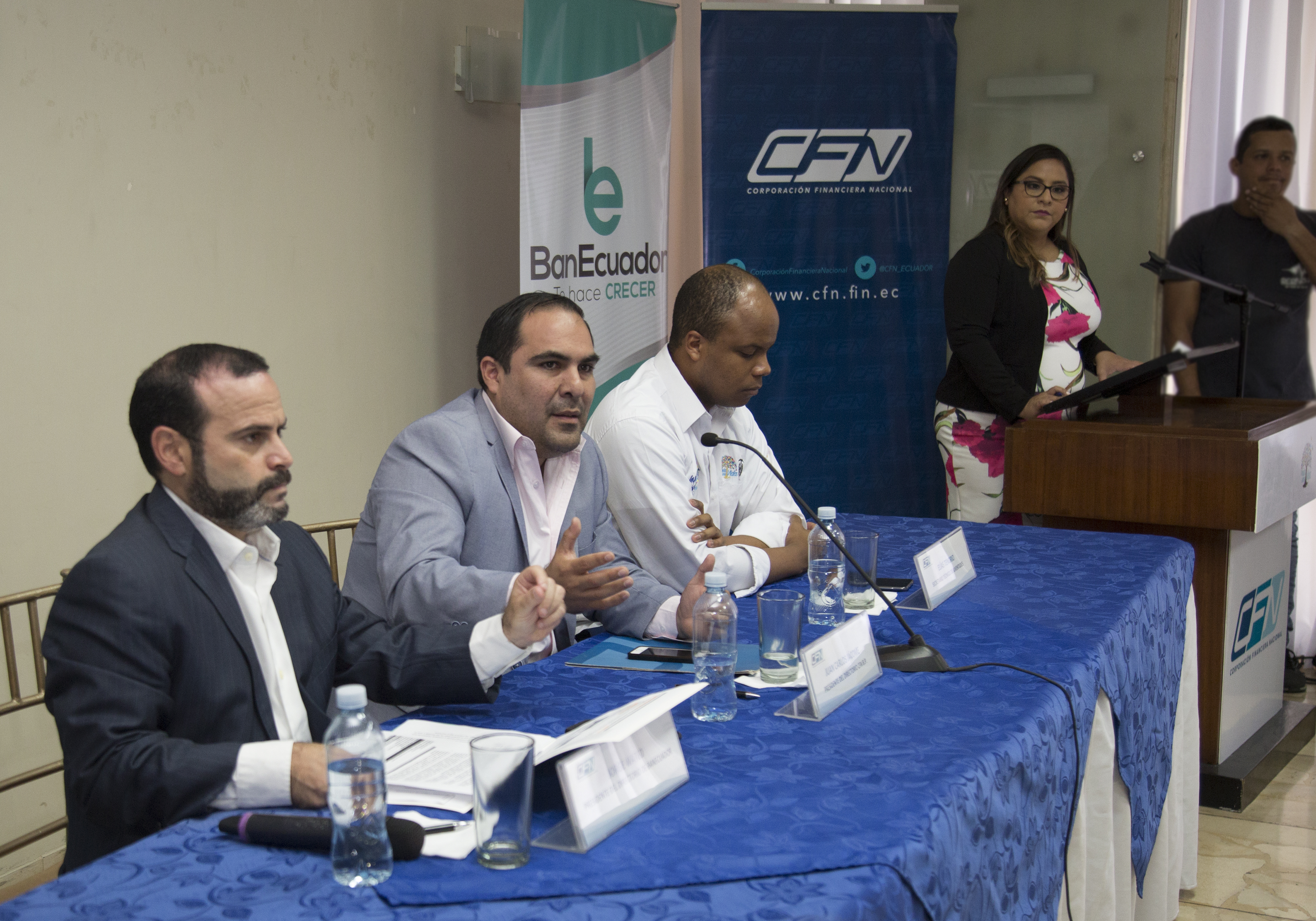 Ban ecuador firma convenio