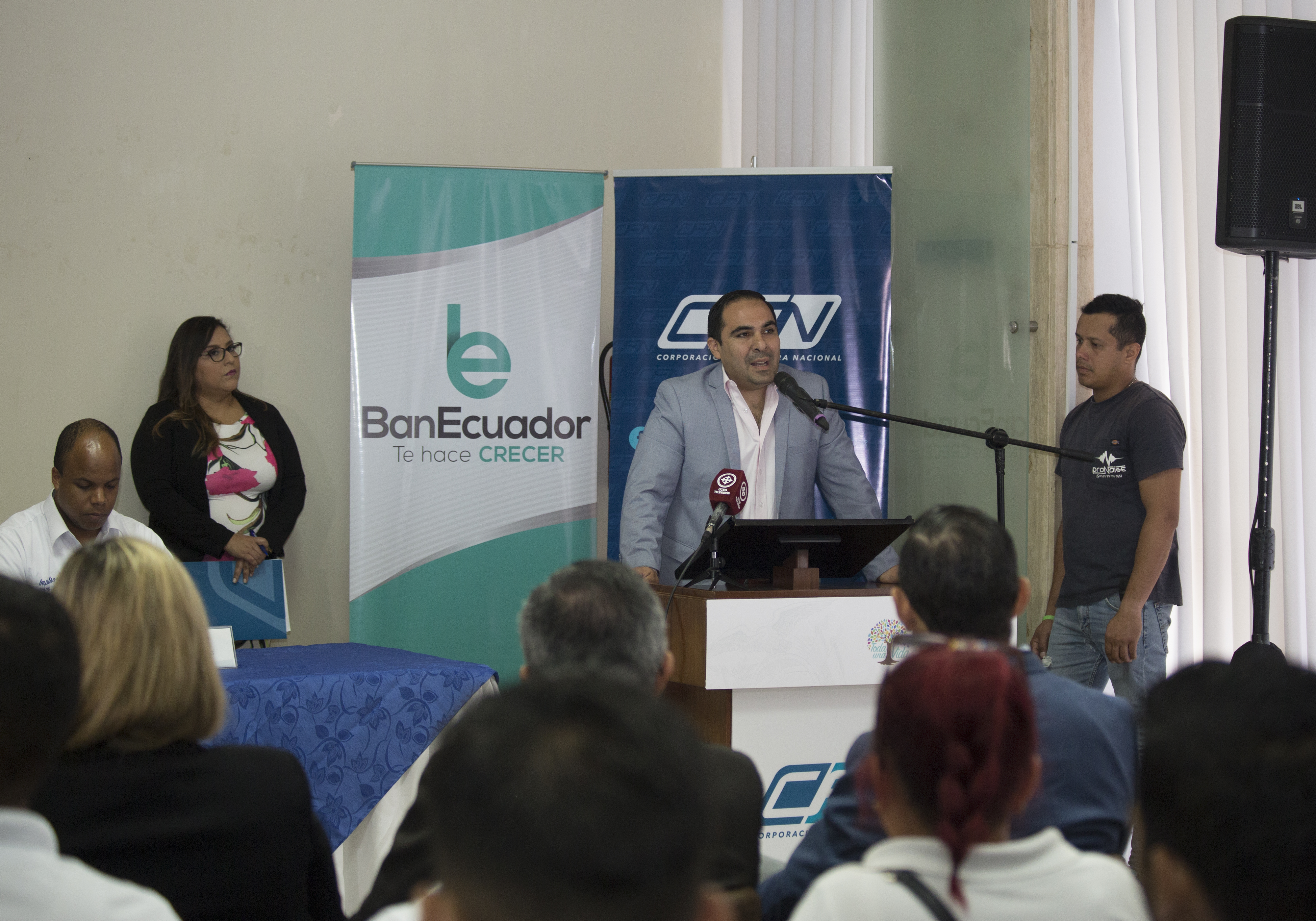 Ban ecuador firma convenio