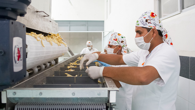 La CFN B.P. desembolsa USD 30 millones al Banco Bolivariano en beneficio de las Mipymes