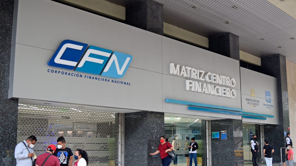 gobierno nacional invierte más recursos en compra de bonos de maestros jubilados