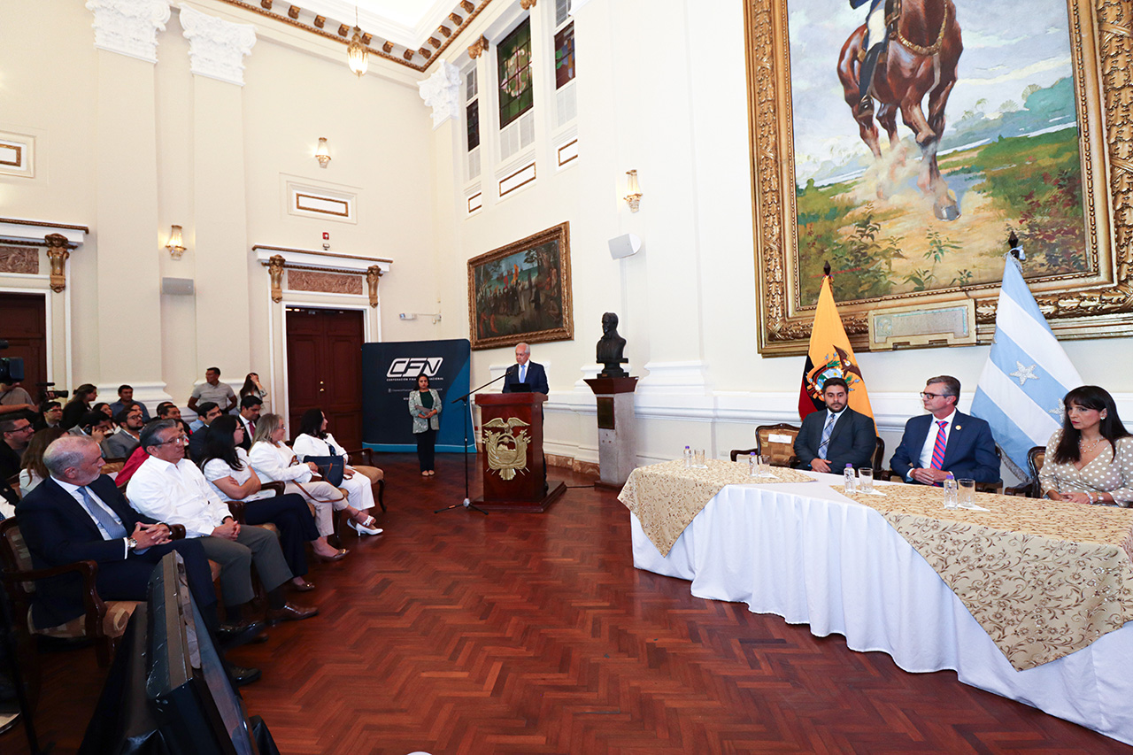 CFN OBTIENE RECURSOS PARA CRÉDITOS Y GARANTÍAS EN FAVOR DE LAS PYMES ECUATORIANAS CFN OBTIENE RECURSOS PARA CRÉDITOS Y GARANTÍAS EN FAVOR DE LAS PYMES ECUATORIANAS