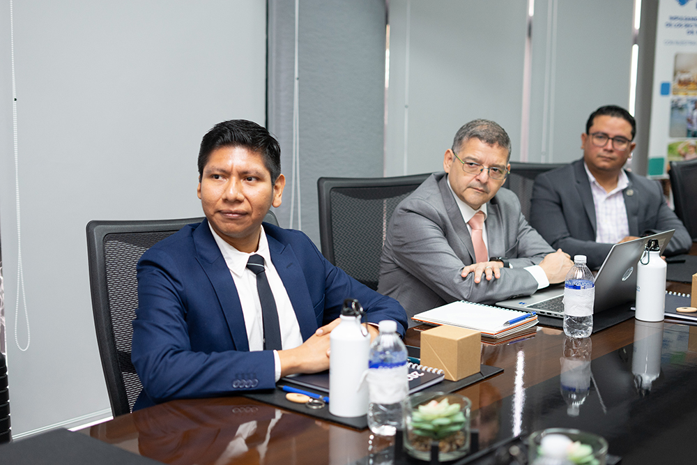 EQUIPO DE CFN CONOCE MODELO DE INCLUSIÓN FINANCIERA DE CONFIANZA SA-FGR