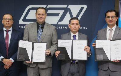CFN ENTREGA EN COMODATO INMUEBLES EN RIOBAMBA Y AMBATO